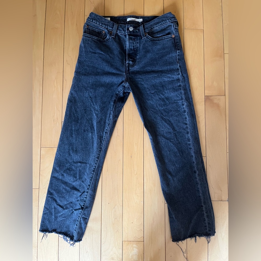 Levi straight leg Jeans size 27 & 28